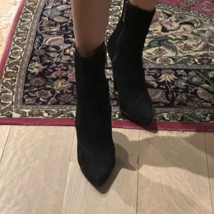 Black Suede Heel Boots!